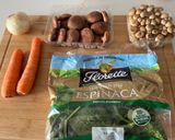 Foto del paso 1 de la receta Sopa de Shirtaki, Simeji y Espinacas