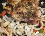 Foto del paso 3 de la receta: Pechito “ Matambre de Cerdo” al Horno con Papas y Batatas