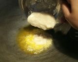 Foto langkah ke 3 dari resep Ayam Suwir Saus Tomat.