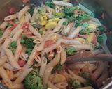 A picture of step 4 of Pasta Primavera.