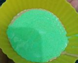 Foto langkah ke 5 dari resep Bolu kukus mekar merekah (menggunakan sprite).