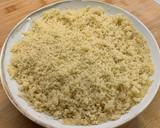 Foto del paso 2 de la receta: Cous cous con bolognese, salsa de yogurt y feta