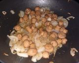 Foto del paso 2 de la receta: Risotto de Hongos al Whisky
