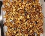 Foto langkah ke 5 dari resep Caramel Popcorn.