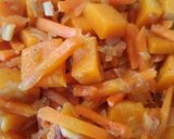 Foto del paso 2 de la receta: Salteado de calabaza con hamburguesa de pescado