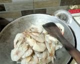 Foto langkah ke 2 dari resep Tips Mengolah Udang Siap Masak.