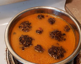 Foto del paso 2 de la receta: Tortitas de carne en caldillo rojo 🤤👌