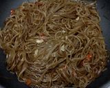 Foto langkah ke 2 dari resep Mie so'un (pentil).