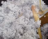 Foto langkah ke 3 dari resep Nasi Uduk Bunga Telang.