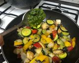 Foto del paso 2 de la receta Espaguetis con verduras salteadas