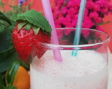 Foto del paso 3 de la receta: Batido de fresas, kumquats y hierbabuena 🍓🍊🍃