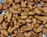 A picture of step 4 of Maida kaju.