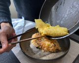A picture of step 11 of Omurice (Japanese omelette rice).