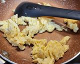 Foto del paso 2 de la receta: Revuelto de pollo con sobrasada y espinacas