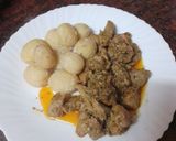 Foto del paso 6 de la receta: Carne de cochino en adobo con papas arrugas