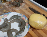 Foto del paso 1 de la receta: Recuerdo de infancia: patata con langostinos y huevos