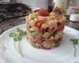 Foto del paso 4 de la receta: Tartar de salmón, aguacate y verduritas