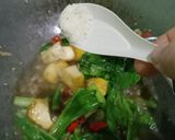 Foto langkah ke 5 dari resep Tumis Tahu caisin wijen.