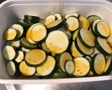 Une image de l'étape 3 de Courgettes au beurre de chorizo,curry et pavot bleu (recette plancha).
