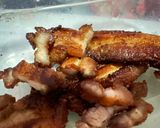 รูปขั้นตอนการทำที่ 5 ของ หมูสามชั้นหมักซอสภูเขาทองทอด