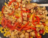 Csirkés enchilada chipsmorzsával recept fázis 3 fotója