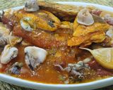 Foto del paso 5 de la receta: Calamares con Tomate y Caballa