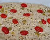 Pas rețetă Focaccia cu măsline verzi și roșii cherry 5 fotografie