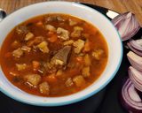 Egyszerű őzikegulyás (gluténmentes) recept fázis 7 fotója