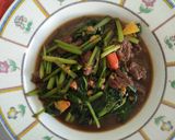 Foto langkah ke 5 dari resep Sawi Daging saos Lada Hitam.