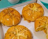 Foto langkah ke 5 dari resep Korean Garlic Cheese Bread.