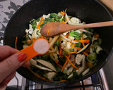 Foto del paso 5 de la receta: Lomo con verduras salteadas