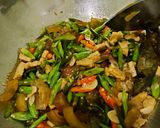 Foto langkah ke 7 dari resep Oseng Buncis dan Kikil.