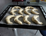 Foto del paso 7 de la receta: Mediaslunas o croissants rellenos de chocolate