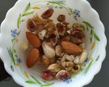 A picture of step 1 of Creamy Mango Nuts Smoothie".
