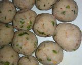 A picture of step 3 of Vegetables Poha balls.