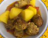 Foto del paso 11 de la receta: Costillejas con patatas y albóndigas