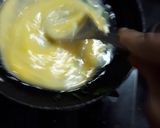 A picture of step 3 of Spinach cheese omellete.