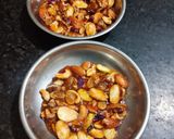 ड्राई फूट्स चिक्की(dry fruits chikki recipe in hindi) रेसिपी चरण 4 फोटो