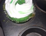 A picture of step 6 of Green Velvet Cupcakes.
