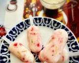 Foto del paso 5 de la receta: Polo cremoso de cheesecake y fresas (en moldes Lékué)