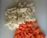Foto del paso 1 de la receta: Estofado de cerdo con papas y zanahorias