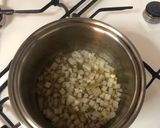 Foto del paso 2 de la receta: Sepia, habas y jamón con salsa Choron