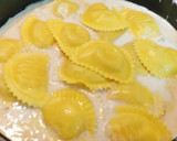 Foto del paso 4 de la receta: Mezzelune (Medialunas) rellenas de trufa y Parmesano