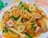 Hình bước làm 5 của món Mì trứng xào mực và thịt xá xíu