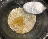 A picture of step 3 of Tawa oats pancake.