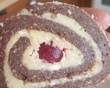 Kókuszos kekszes-meggyes-tekercs recept fázis 4 fotója