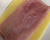 Foto del paso 2 de la receta: Mini bocadillo de jamón y queso