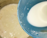 A picture of step 3 of Banana’n’milk pap.
