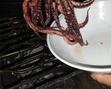 Foto del paso 5 de la receta: Pulpo 🦑 a la brasa de leña