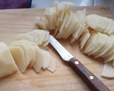 Foto del paso 1 de la receta: Tortilla de huevo con papas